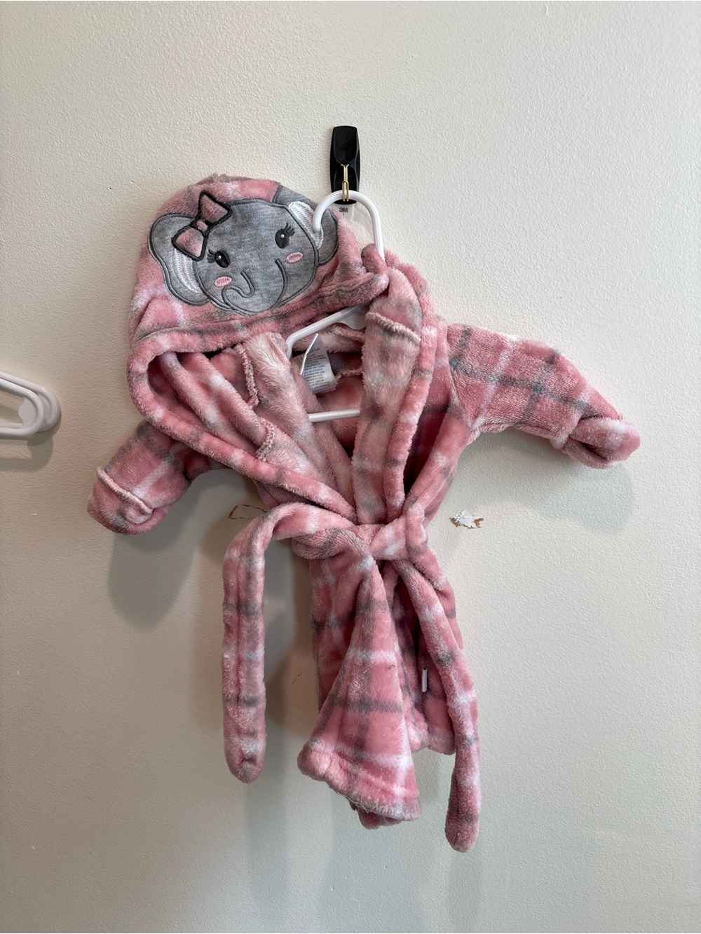 Duck duck 0-9 month baby girl Pink Plaid Baby Hooded Robe with Elephant Hood